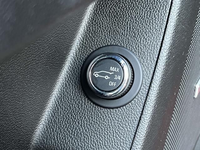 used 2022 Chevrolet Traverse car, priced at $34,399