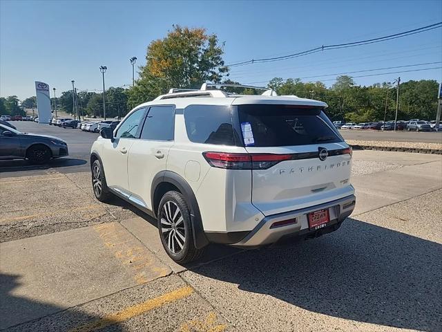 new 2024 Nissan Pathfinder car, priced at $51,371