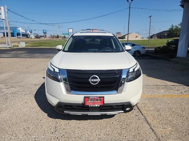 new 2024 Nissan Pathfinder car, priced at $51,371