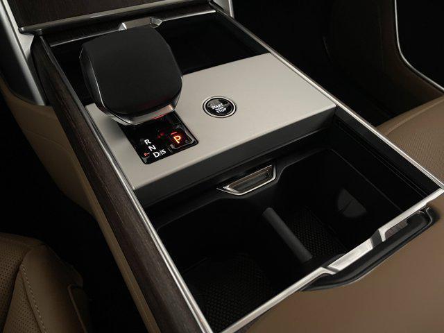 new 2025 Land Rover Range Rover car, priced at $146,530