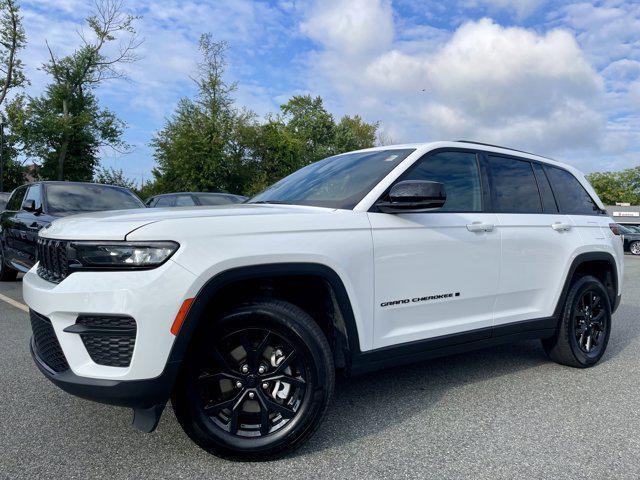 used 2024 Jeep Grand Cherokee car, priced at $34,595