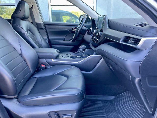 used 2022 Toyota Highlander car, priced at $32,995