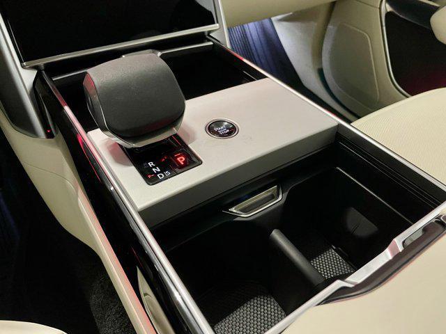 new 2025 Land Rover Range Rover car, priced at $139,565