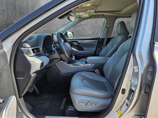 used 2021 Toyota Highlander car, priced at $30,995