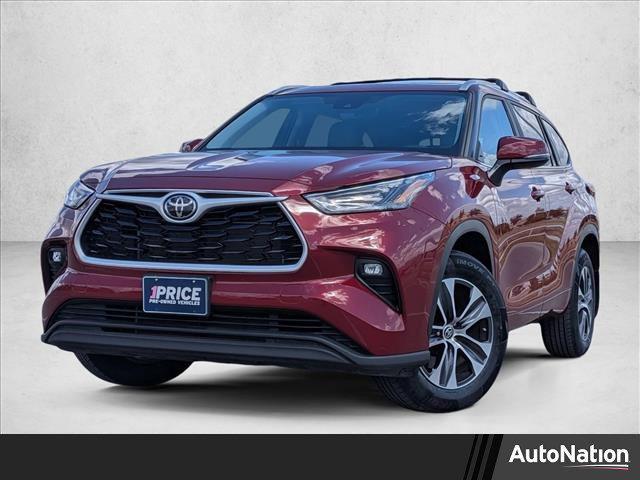 used 2023 Toyota Highlander car, priced at $36,864