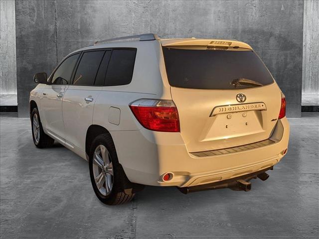 used 2009 Toyota Highlander car, priced at $11,495