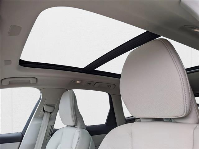 used 2022 Volvo XC60 car, priced at $33,995