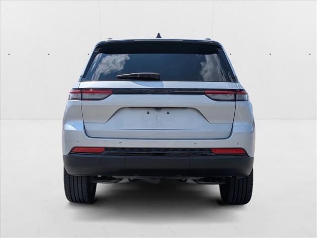 used 2024 Jeep Grand Cherokee car, priced at $31,398