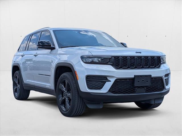 used 2024 Jeep Grand Cherokee car, priced at $31,398