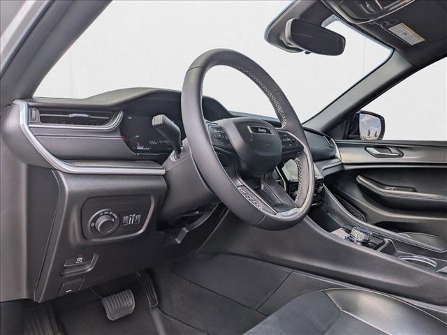 used 2024 Jeep Grand Cherokee car, priced at $31,398