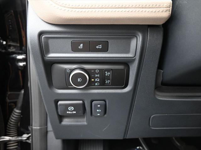 used 2024 Ford Expedition car, priced at $60,000