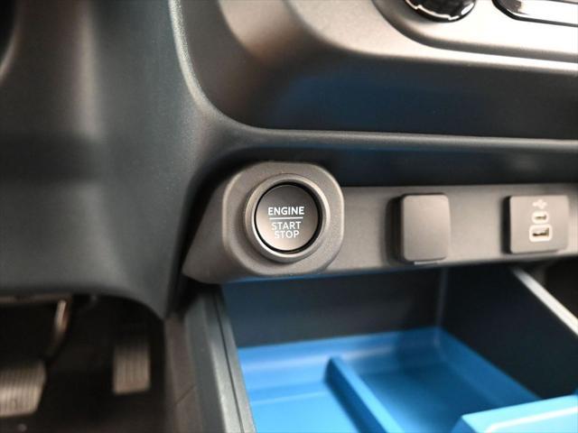 new 2025 Ford Maverick car, priced at $30,555