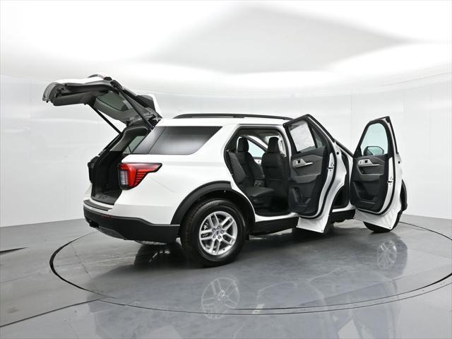 new 2025 Ford Explorer car, priced at $41,618