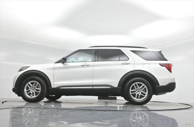 new 2025 Ford Explorer car, priced at $41,618