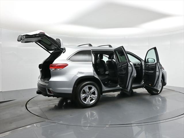 used 2017 Toyota Highlander car, priced at $27,500