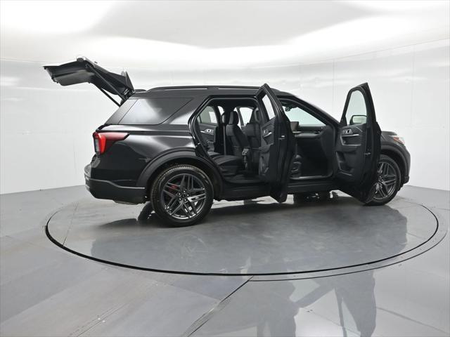 new 2025 Ford Explorer car, priced at $47,900