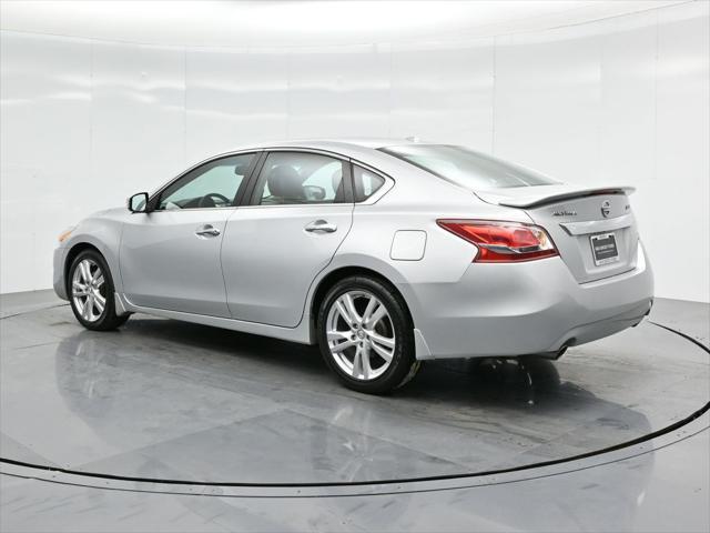 used 2013 Nissan Altima car, priced at $9,250