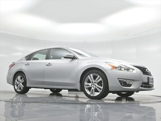 used 2013 Nissan Altima car, priced at $9,250