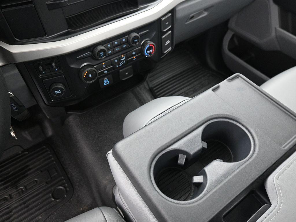 new 2024 Ford F-350 car, priced at $39,279