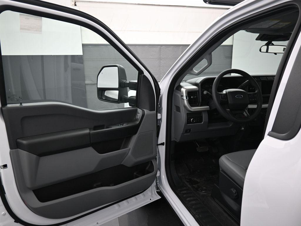 new 2024 Ford F-350 car, priced at $39,279