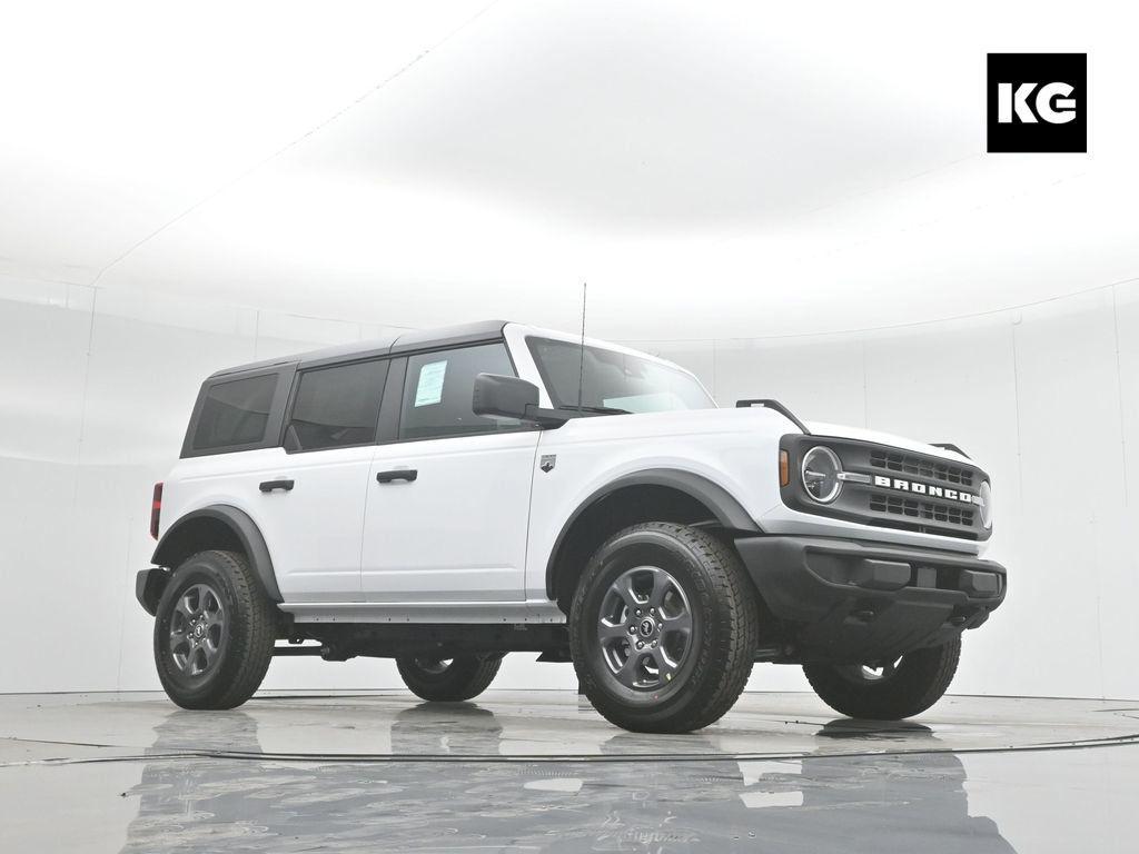 new 2025 Ford Bronco car, priced at $47,345