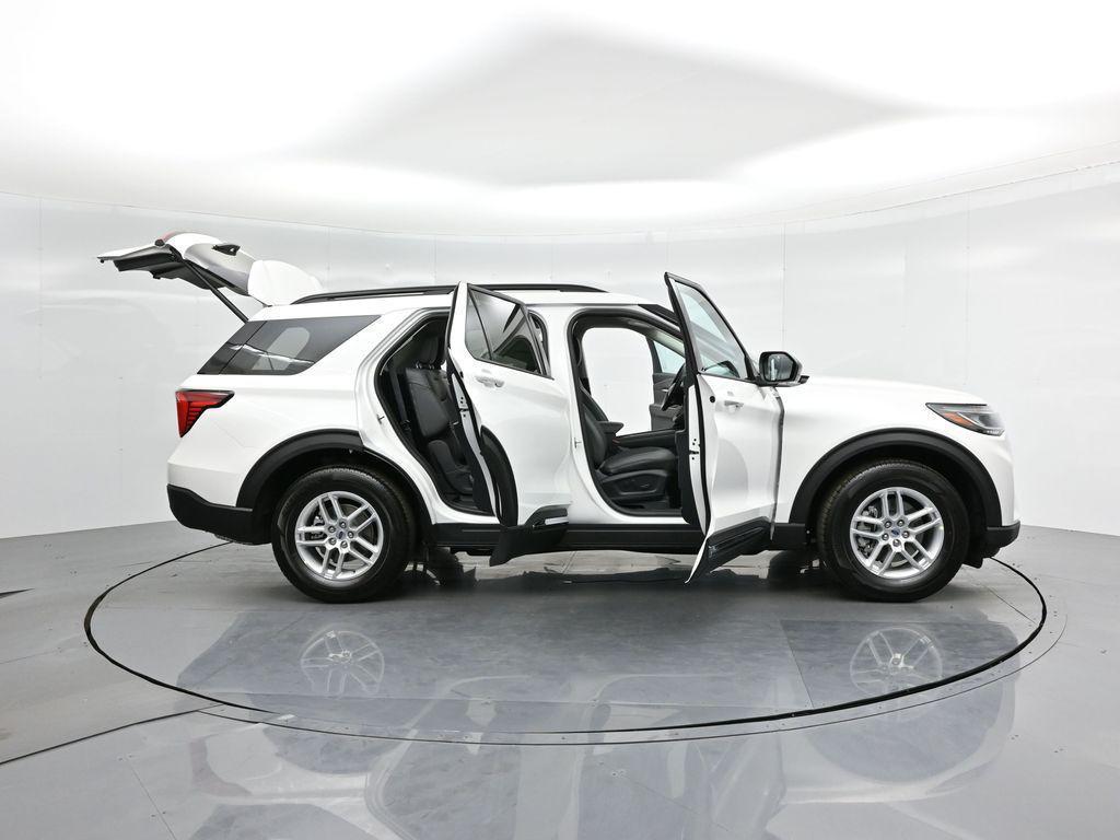 new 2025 Ford Explorer car, priced at $41,440