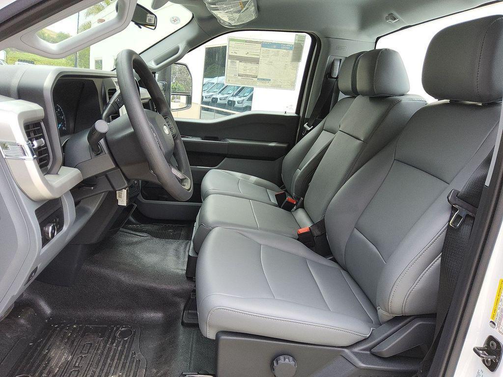 new 2025 Ford F-250 car, priced at $56,245