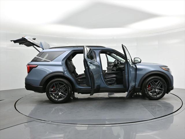 new 2025 Ford Explorer car, priced at $47,214