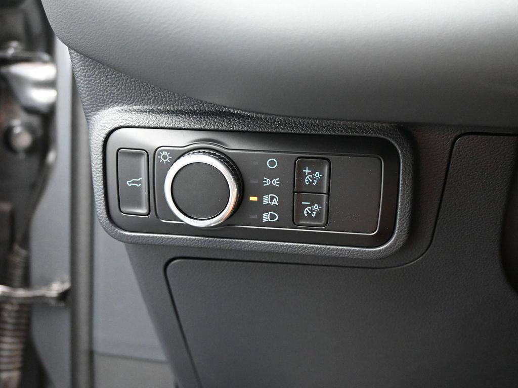 new 2025 Ford Explorer car, priced at $40,645