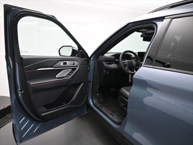new 2025 Ford Explorer car, priced at $57,958