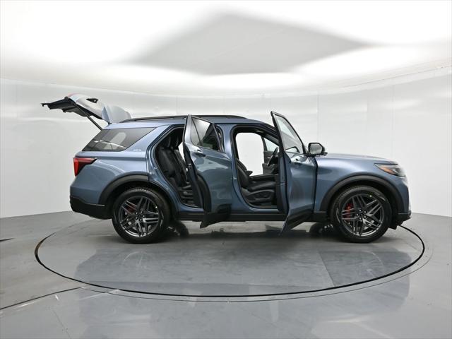 new 2025 Ford Explorer car, priced at $57,958
