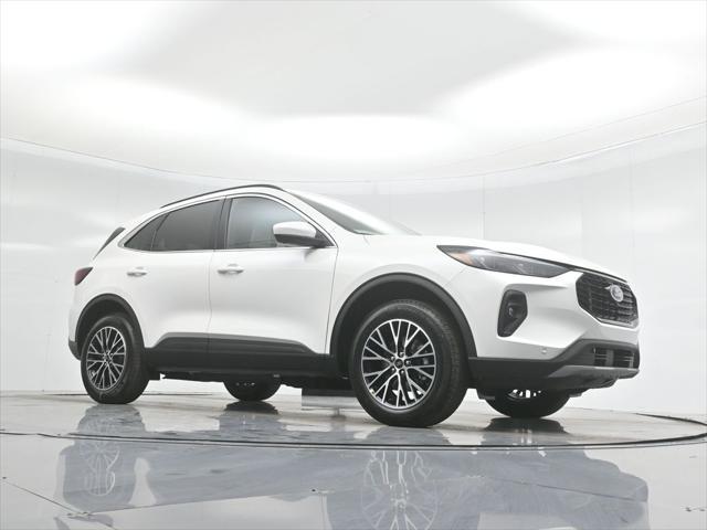 new 2025 Ford Escape PHEV car, priced at $38,333