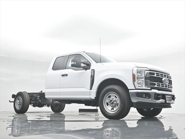 new 2024 Ford F-350 car, priced at $67,837