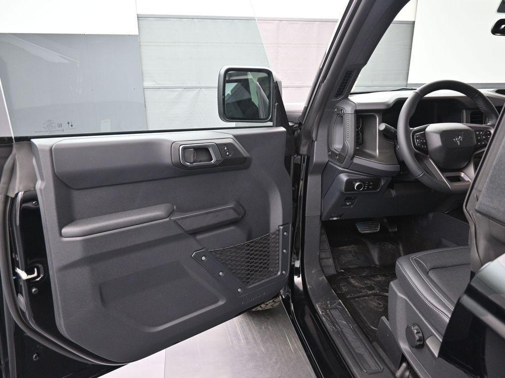 new 2025 Ford Bronco car, priced at $47,595