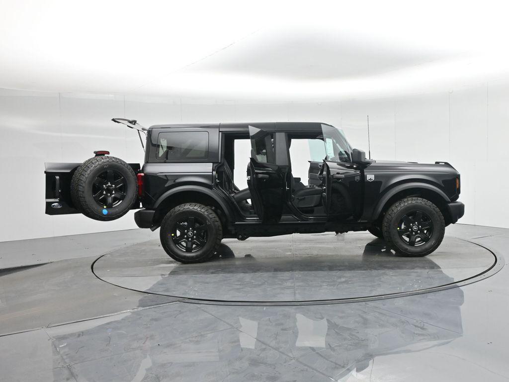 new 2025 Ford Bronco car, priced at $47,595