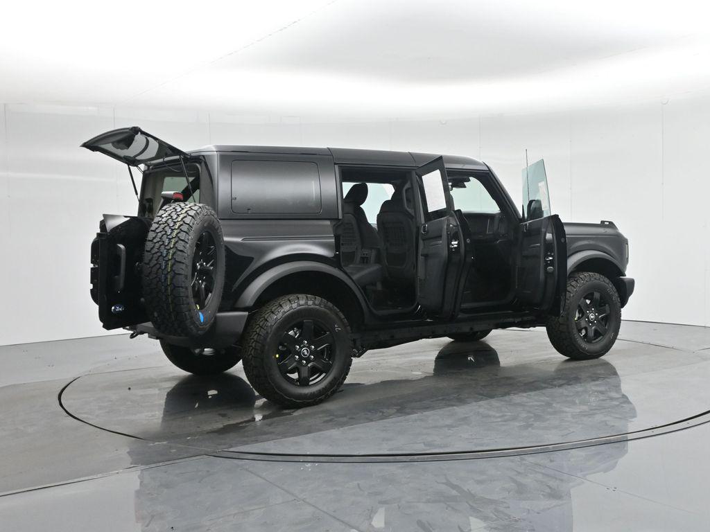 new 2025 Ford Bronco car, priced at $47,595