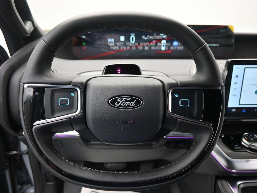 new 2025 Ford Expedition car, priced at $82,365