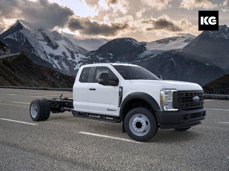 new 2025 Ford F-450 car, priced at $71,435