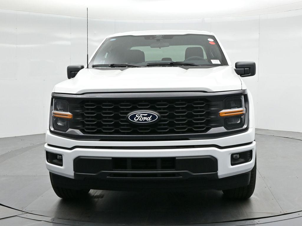 new 2025 Ford F-150 car, priced at $40,195