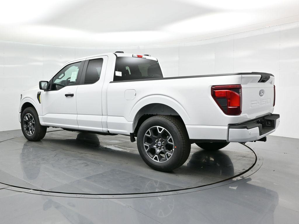 new 2025 Ford F-150 car, priced at $40,195