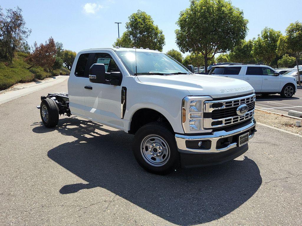 new 2025 Ford F-350 car, priced at $57,585