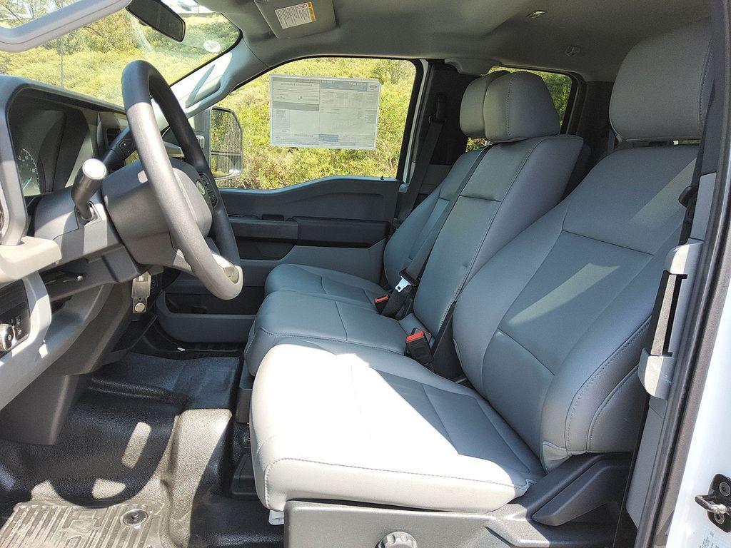 new 2025 Ford F-350 car, priced at $57,585