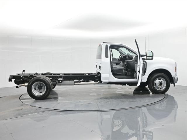 new 2025 Ford F-350 car, priced at $53,925