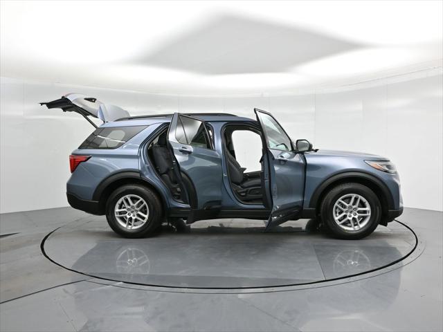 new 2025 Ford Explorer car, priced at $40,775