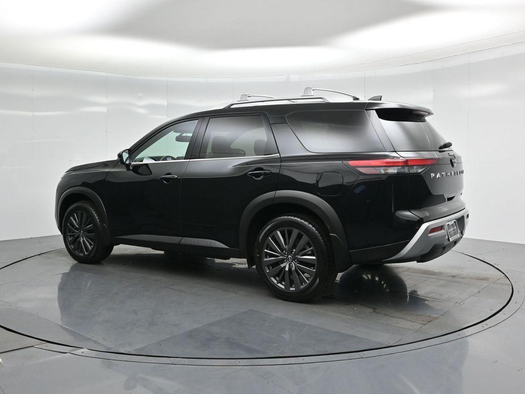used 2022 Nissan Pathfinder car, priced at $31,000