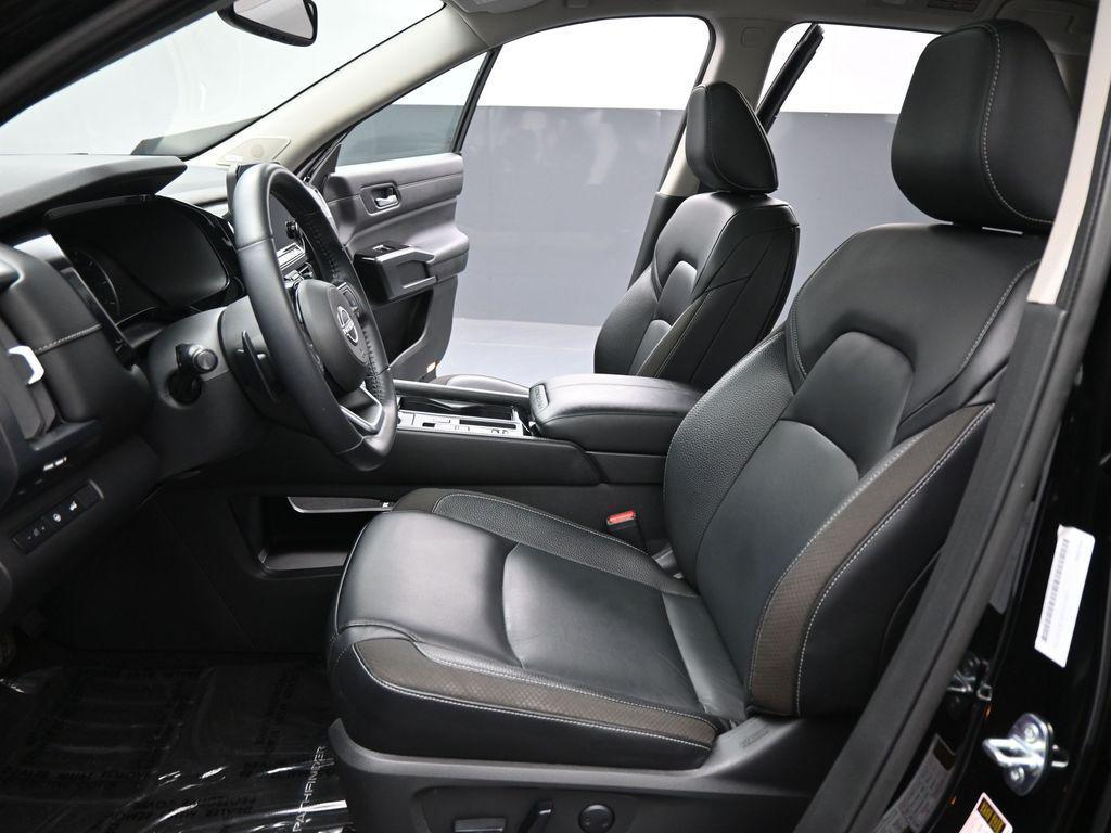used 2022 Nissan Pathfinder car, priced at $31,000