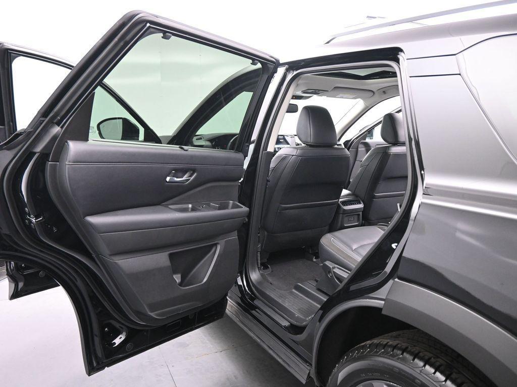 used 2022 Nissan Pathfinder car, priced at $31,000