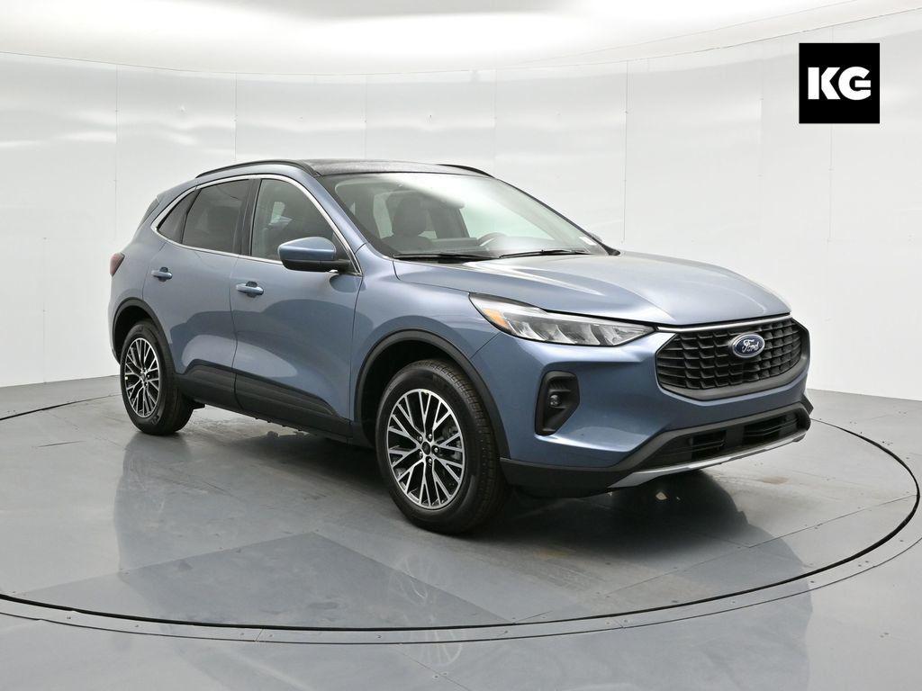 new 2025 Ford Escape PHEV car, priced at $33,530