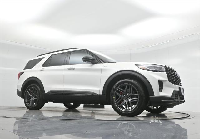 new 2025 Ford Explorer car, priced at $46,551