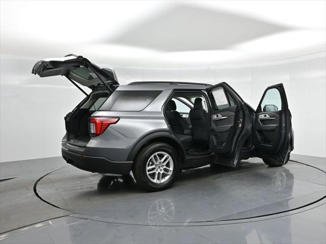 new 2025 Ford Explorer car, priced at $40,645